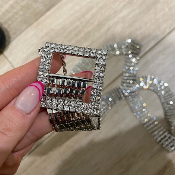 Trendy Sparkly Belt - Picture 3 of 4